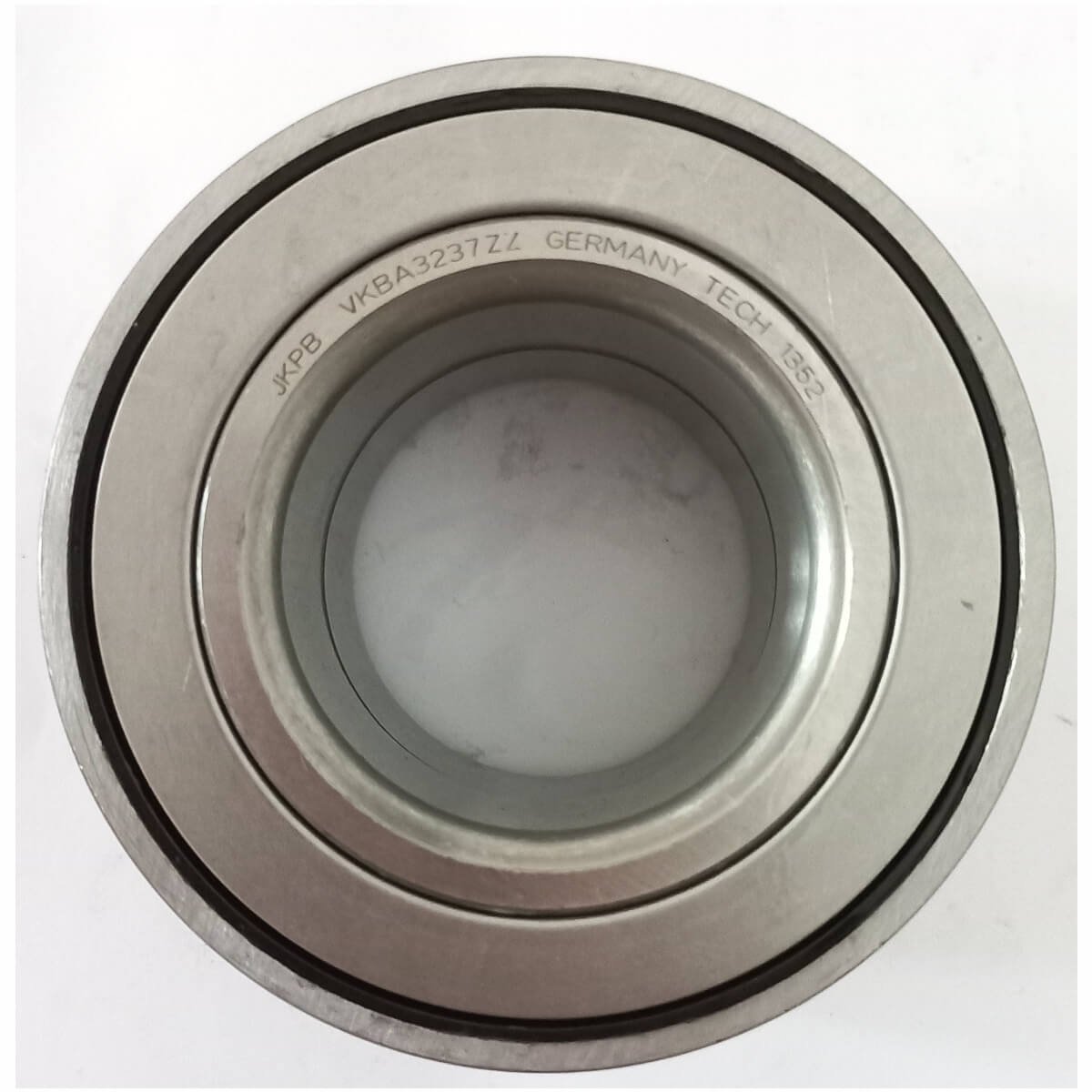 Bearing roda depan VKBA 3237 ZZ