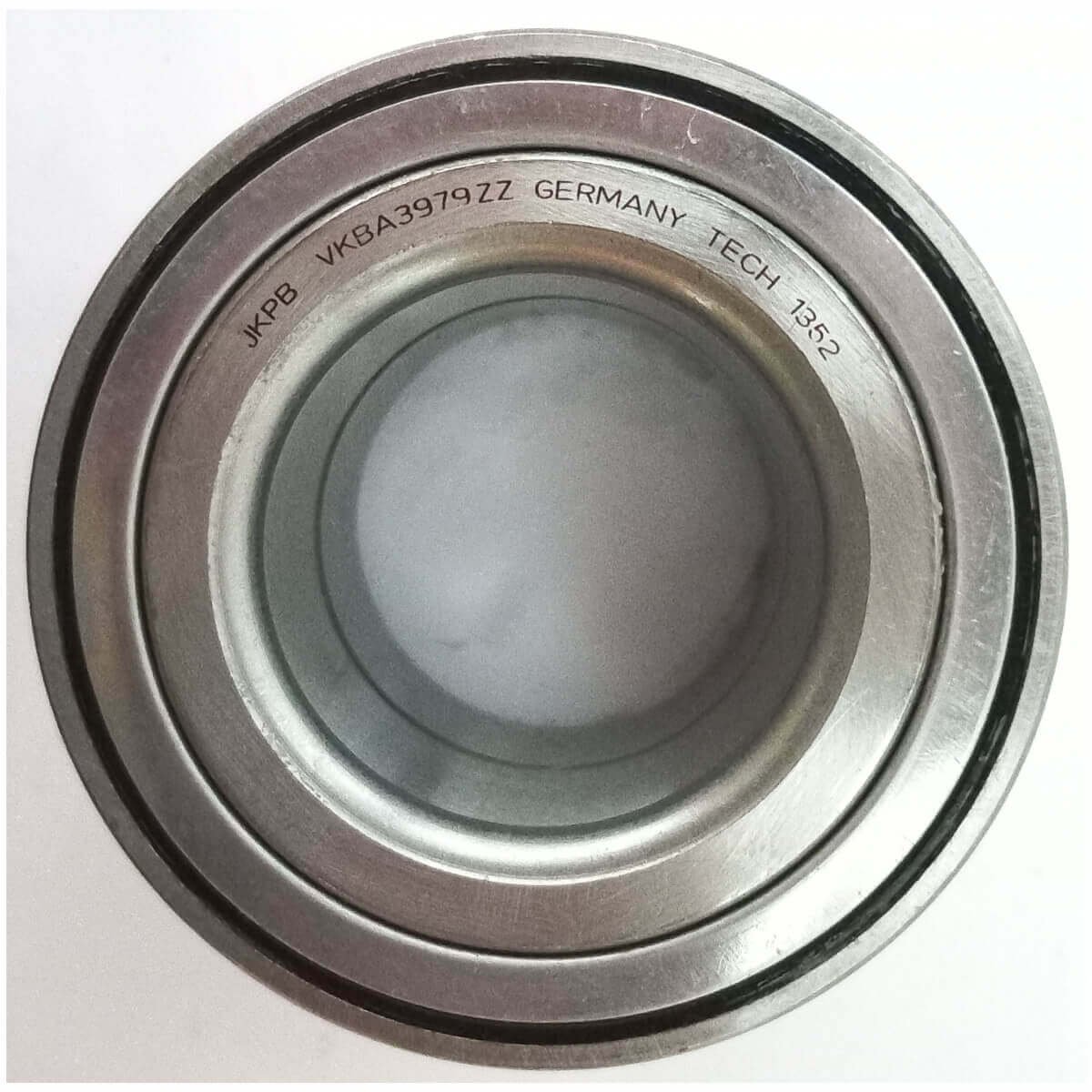 Bearing roda belakang VKBA 3979 ZZ