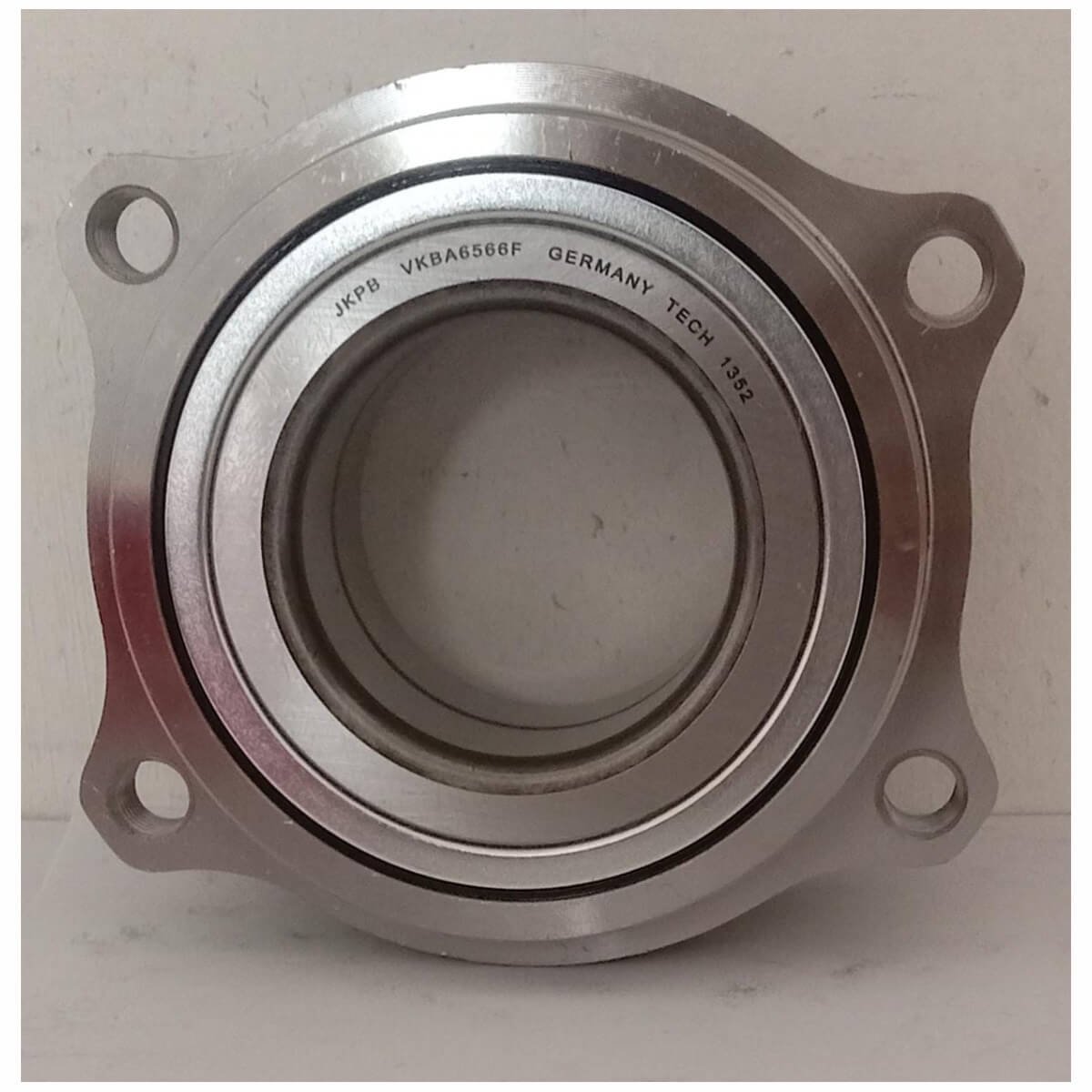 Bearing roda belakang VKBA 6566 F teknologi Jerman digunakan pada mobil
